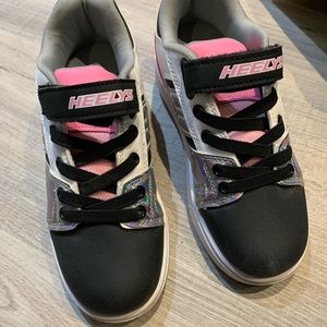 BRAND NEW Heelys size  2 youth